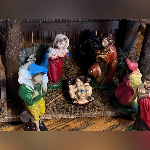 Vintage Trim A Home Nativity Set 1980’s 10 pcs. - Picture 4 of 5